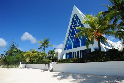 グアムラウンドトリップ-ハッピーブルースターチャーチ